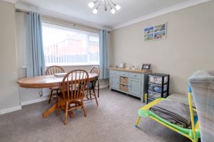 Lounge/Diner- click for photo gallery